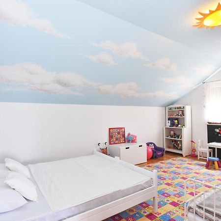 Apartment Larisa Gornji Karin Dış mekan fotoğraf