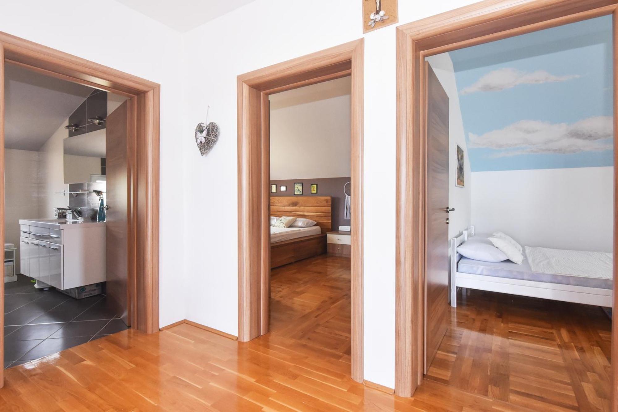 Apartment Larisa Gornji Karin Dış mekan fotoğraf