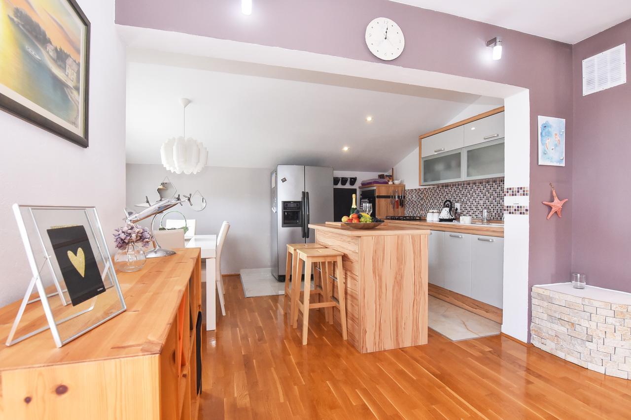 Apartment Larisa Gornji Karin Dış mekan fotoğraf