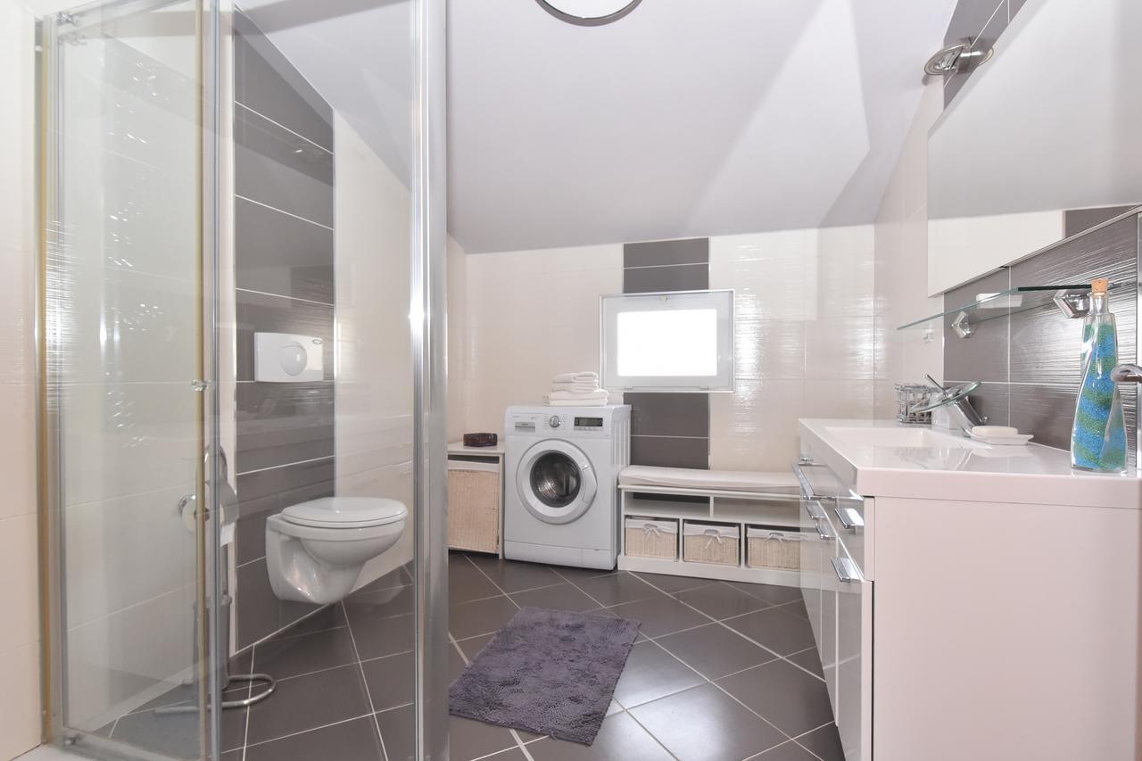 Apartment Larisa Gornji Karin Dış mekan fotoğraf